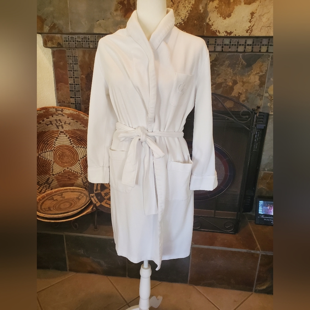 Pre-loved womens light weight Robe